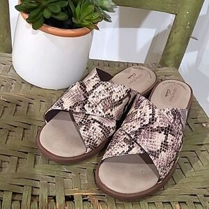 Clark's Collection Womens Cross Strap Reptile Print Comfort Slides Size 8